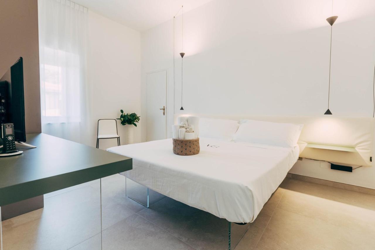 Villa Giulietta Hotel กัสตีลยอนเชลโล ภายนอก รูปภาพ