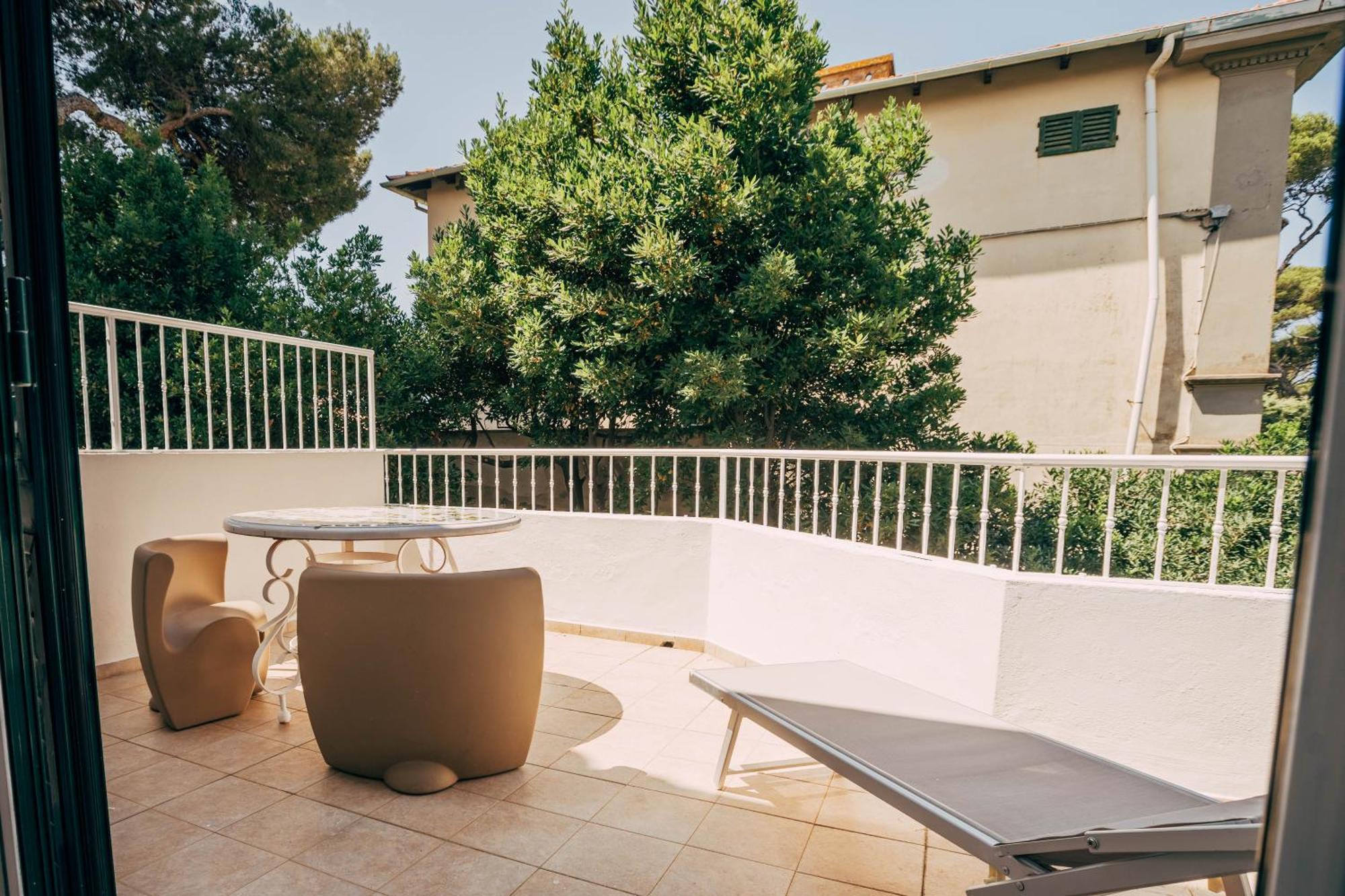 Villa Giulietta Hotel กัสตีลยอนเชลโล ภายนอก รูปภาพ